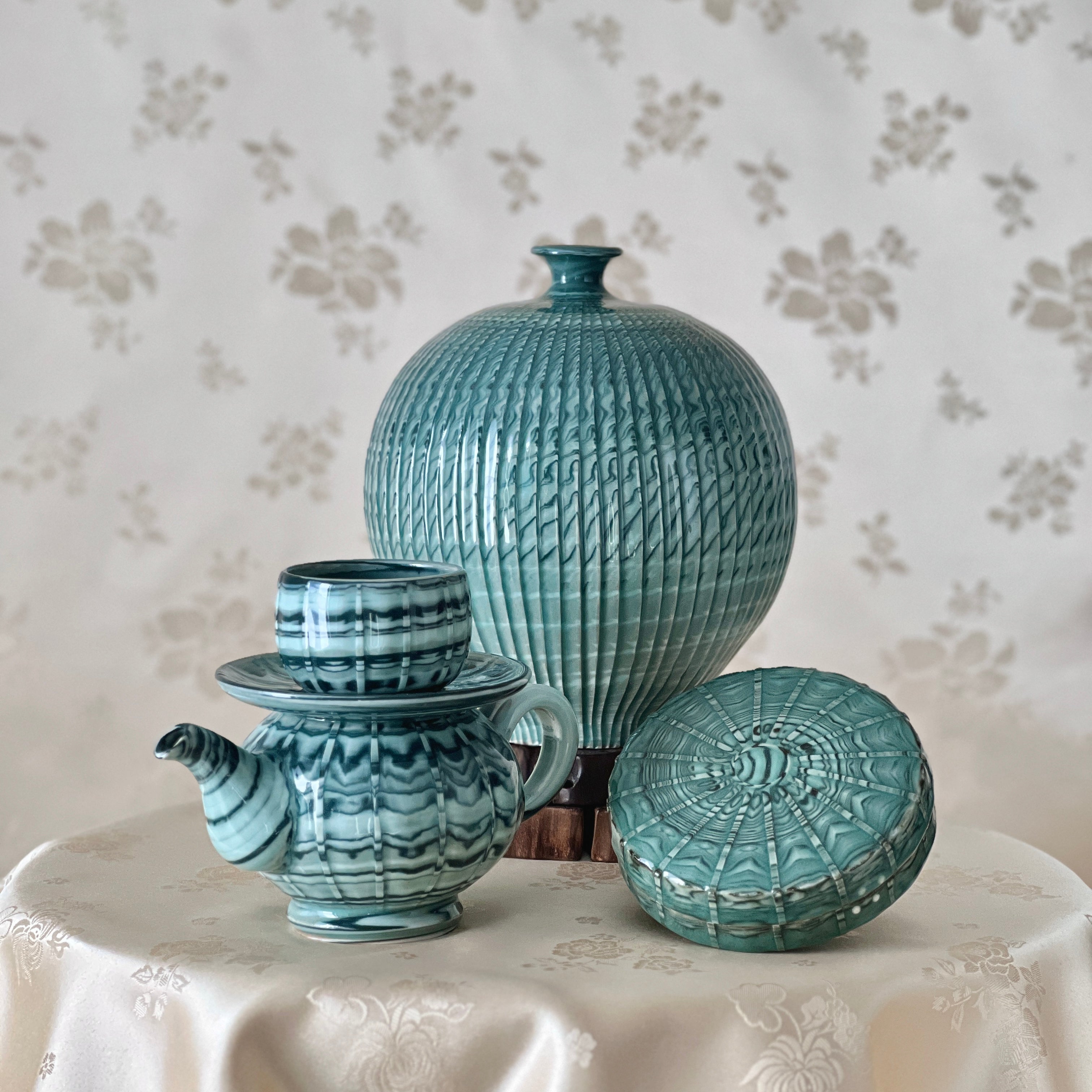 Korean pottery set
