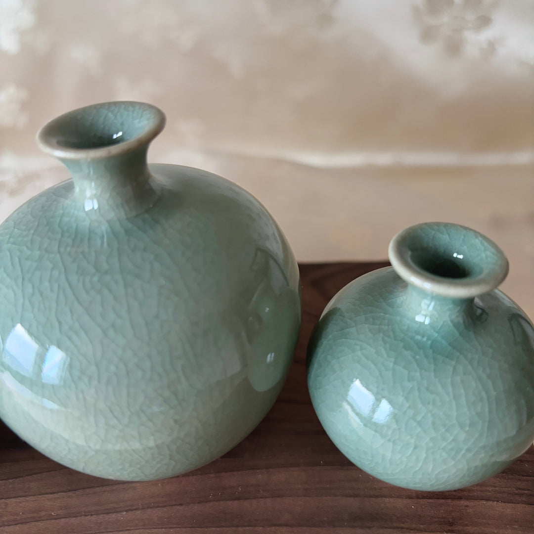 Celadon Miniature Vase Set with Wooden Board