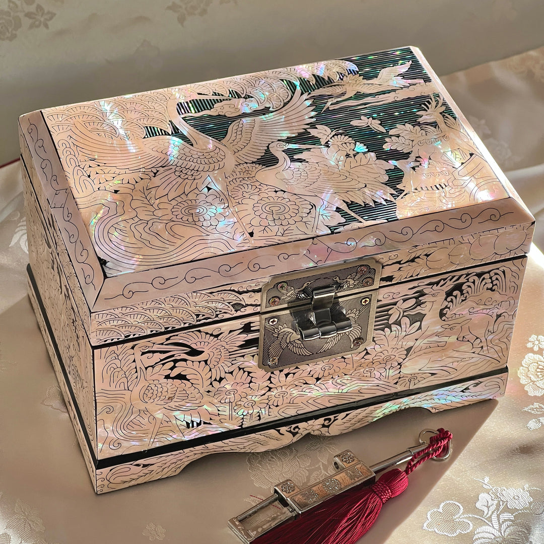 Mother of Pearl Pink-beige Jewelry Box with Longevity Symbols Pattern