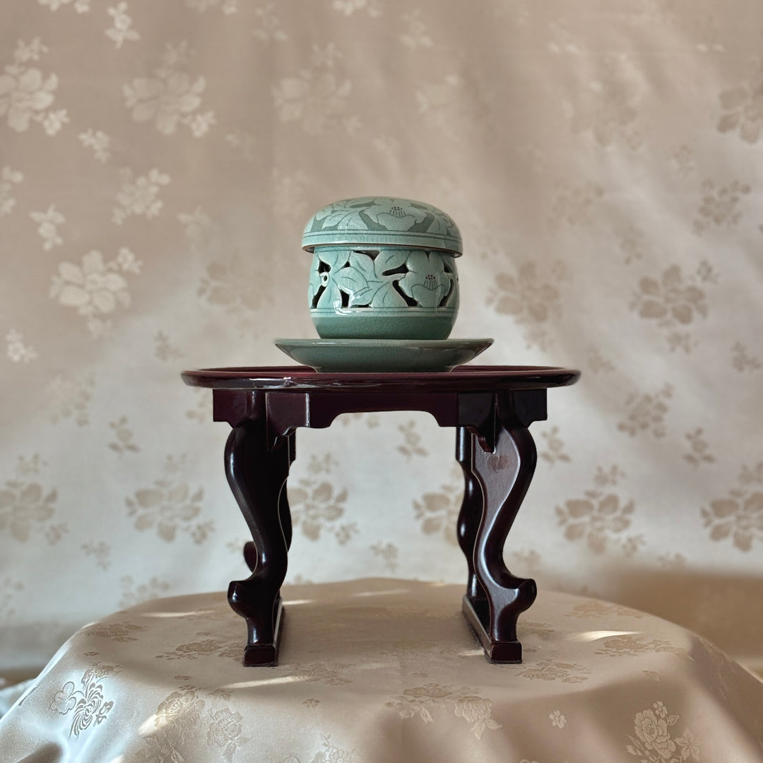 Mother of Pearl Table Featuring Peony Pottery and Lotus Vine Motif