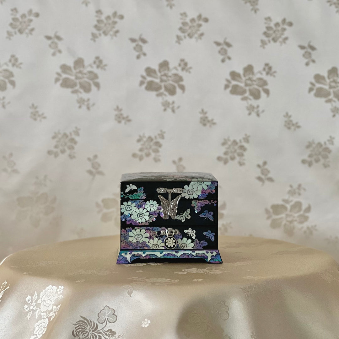 Mother of Pearl  Wooden Jewelry Box with Butterfly and Flower Pattern (자개 호접 화문 보석함)