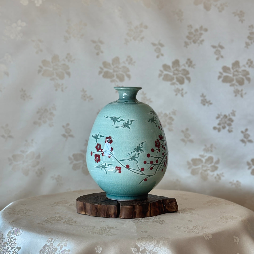 White Celadon Set of Plate and Vase with Plum Blossom Pattern