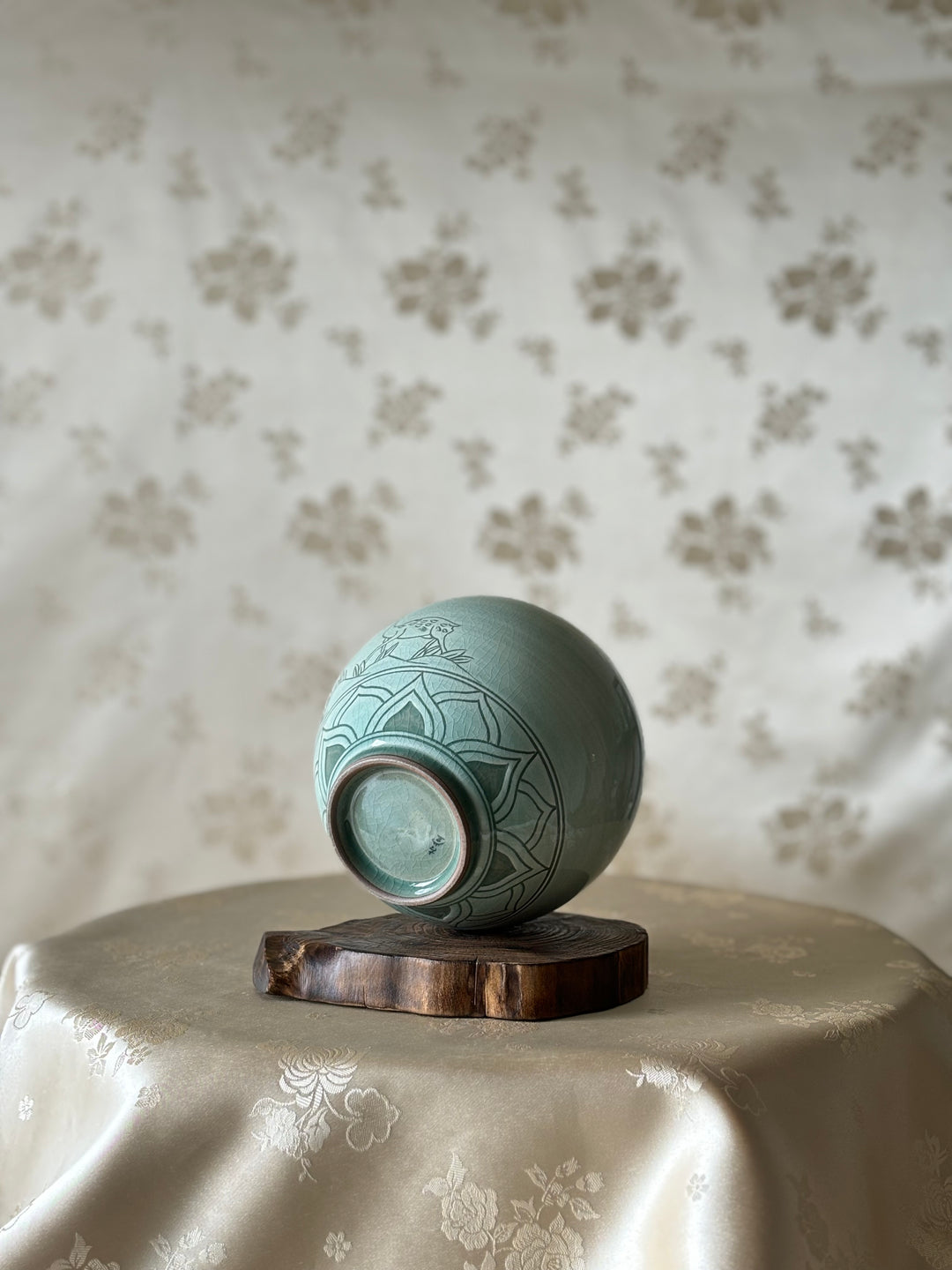 White Celadon Vase with Engraved Pine Tree, Crane and Deer Pattern