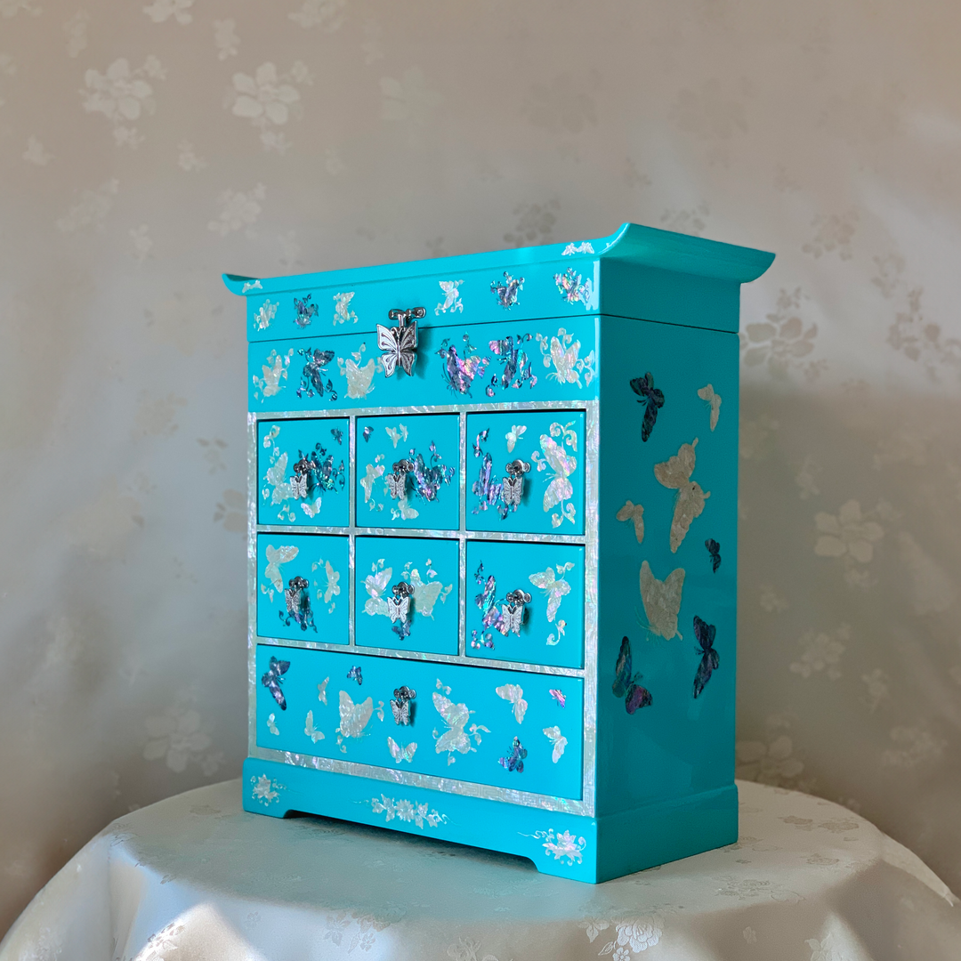 Schmuck- oder Aufbewahrungsbox aus Perlmutt mit Schmetterlingsmuster