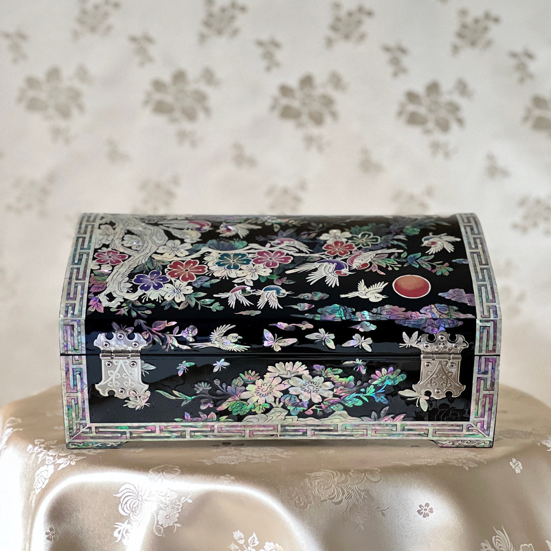 Mother of Pearl Jewelry Box with Plum and Bird Pattern (자개 매조문 보석함)