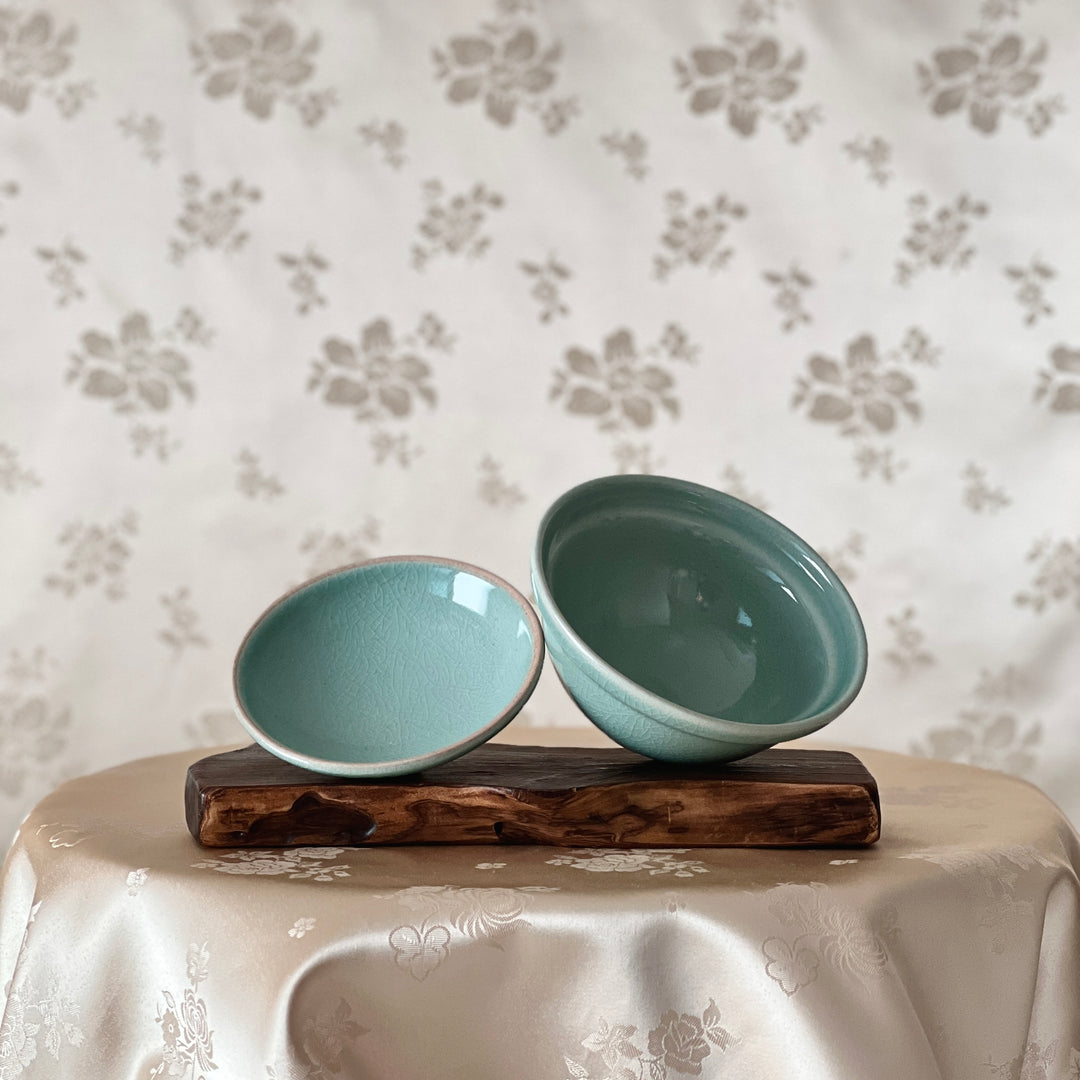 Celadon Soup Bowl Set with Matching Chopstick Rests