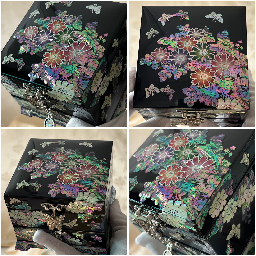 Mother of Pearl  Wooden Jewelry Box with Butterfly and Flower Pattern (자개 호접 화문 보석함)