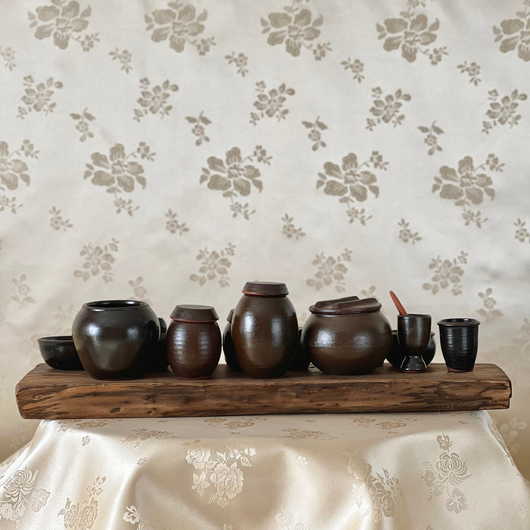 Earthenware (JangDokDae) Miniature Set of 17 Pieces (장독대 미니어쳐 장식 세트)