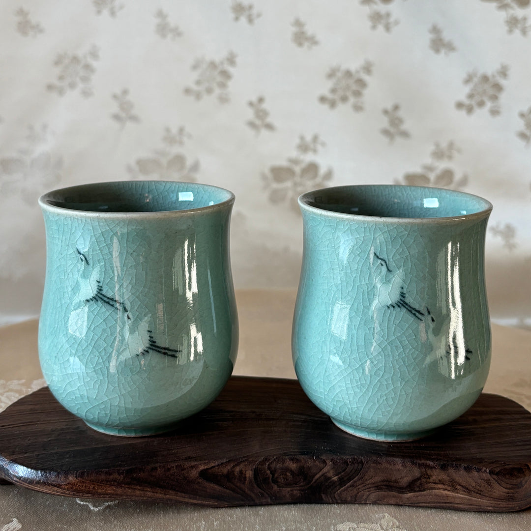 Celadon Set of Two Cups with Inlaid Crane Motif