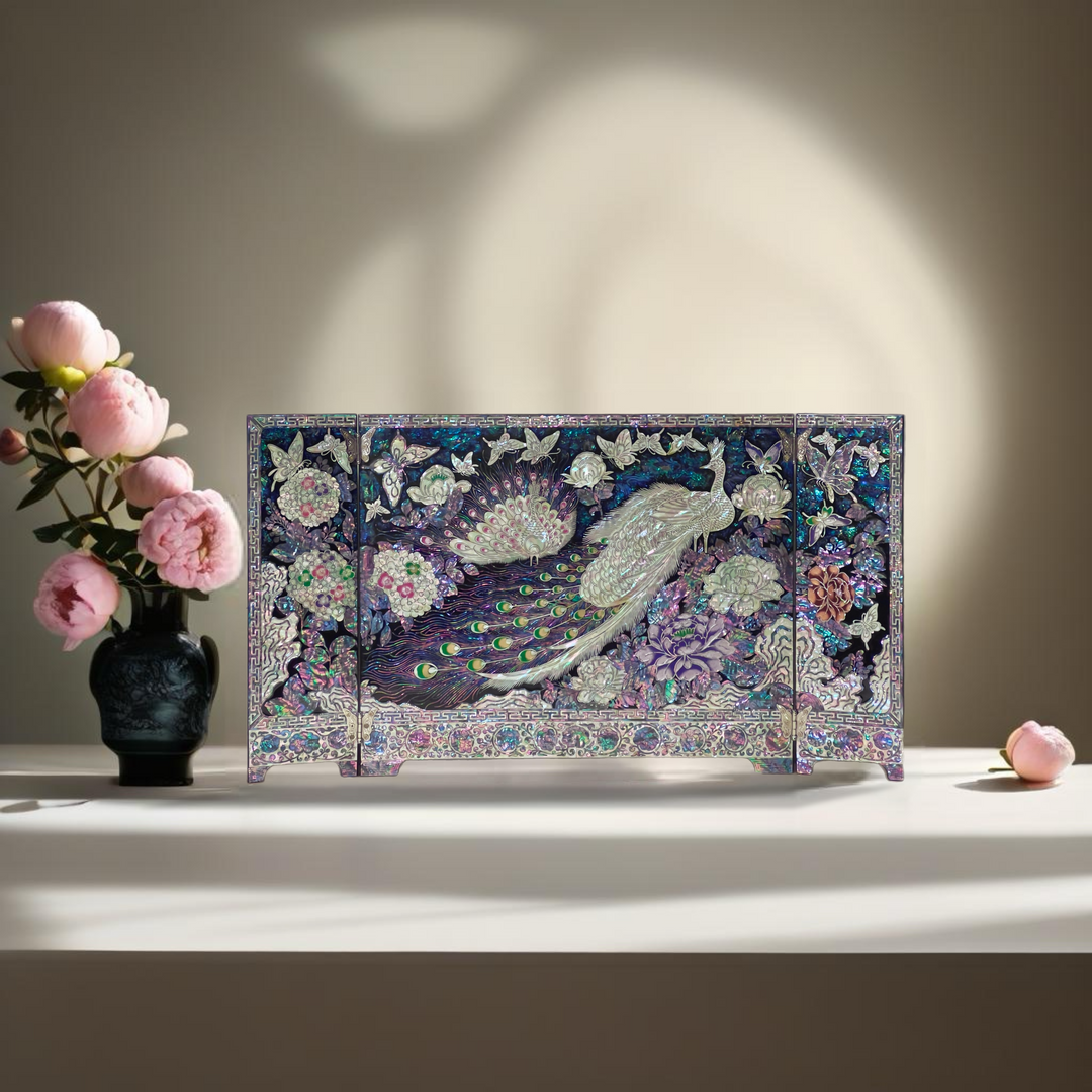 Mother of Pearl Wooden Tabletop Folding Screen with Peacock Pattern